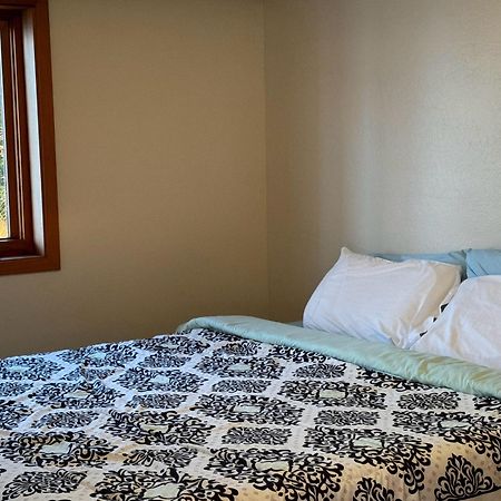 Amazing Oceanview 2 Bedroom Oceanfront! By Oceanviewhottubs Shelter Cove, Ca Tesla Ev Station エクステリア 写真