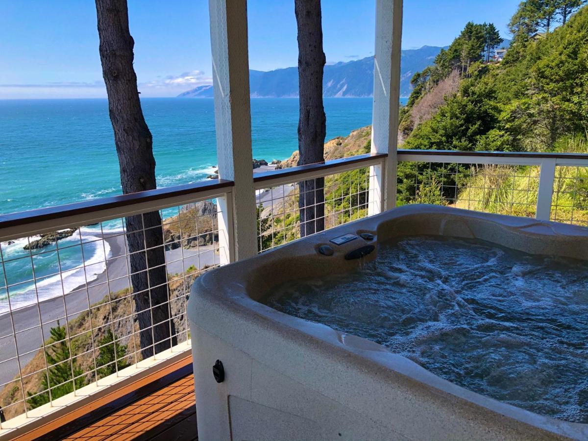 Amazing Oceanview 2 Bedroom Oceanfront! By Oceanviewhottubs Shelter Cove, Ca Tesla Ev Station エクステリア 写真