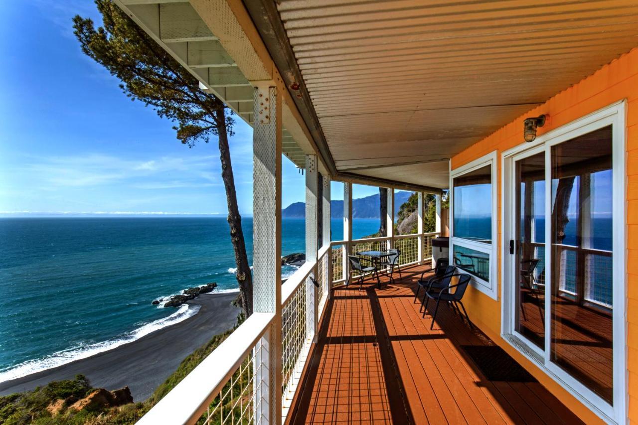 Amazing Oceanview 2 Bedroom Oceanfront! By Oceanviewhottubs Shelter Cove, Ca Tesla Ev Station エクステリア 写真