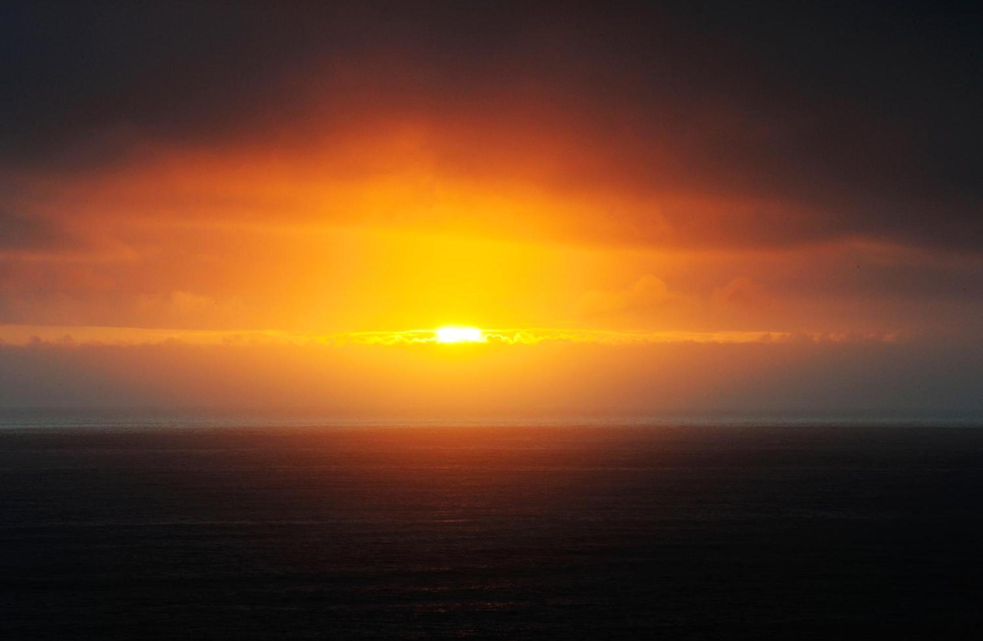 Amazing Oceanview 2 Bedroom Oceanfront! By Oceanviewhottubs Shelter Cove, Ca Tesla Ev Station エクステリア 写真