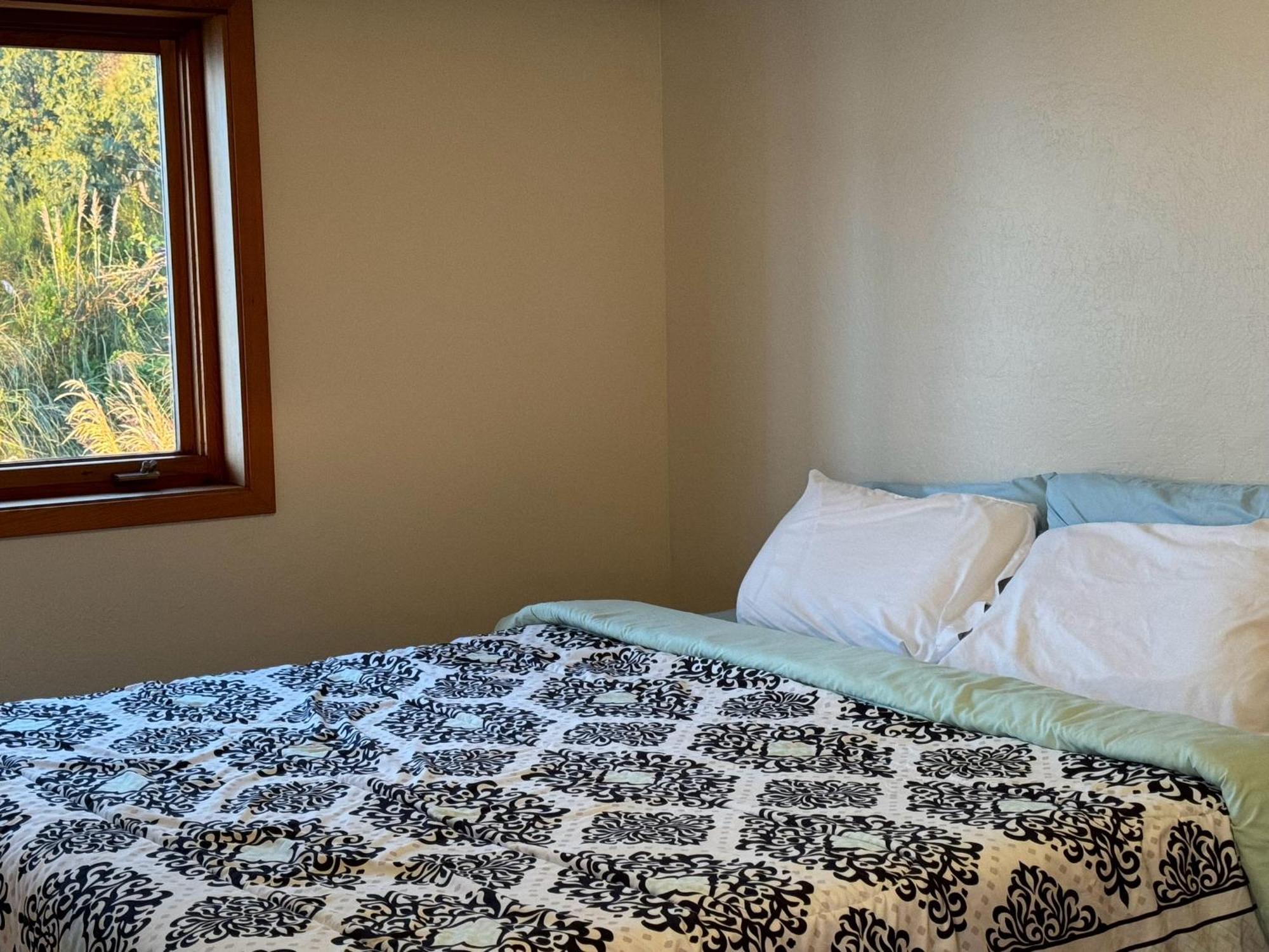 Amazing Oceanview 2 Bedroom Oceanfront! By Oceanviewhottubs Shelter Cove, Ca Tesla Ev Station エクステリア 写真